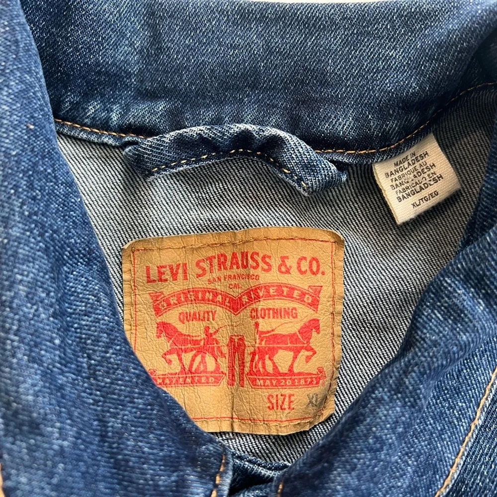 Levi's Men's Classic Blue Denim Jacket - Picture 2 of 4